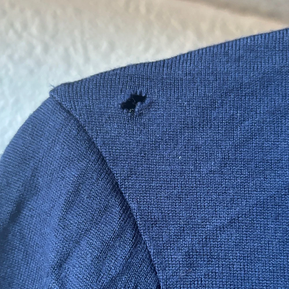 Icebreaker Merino Bodyfit Top in Deep Blue - Picture 3 of 4